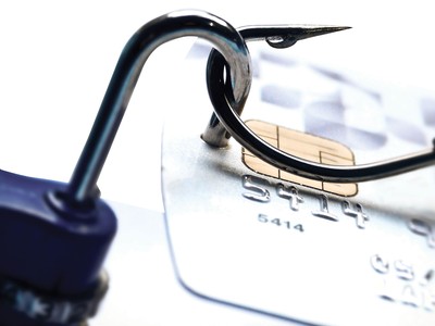 Cần quy định nghiêm ngặt hơn về yêu cầu phải thanh toán không dùng tiền mặt. Ảnh: Shutterstock.