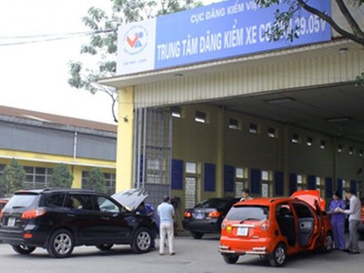 Chuyên gia cho rằng, đơn vị đăng kiểm không có thẩm quyền xử lý vi phạm giao thông, song việc chặn đăng kiểm là biện pháp phối hợp giúp mang lại hiệu quả cho việc xử lý vi phạm hành chính.