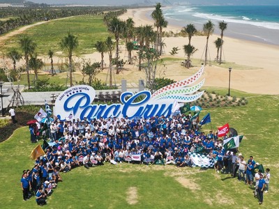 Lần đầu tiên 700 chuyên viên tư vấn trải nghiệm 5 sao tại KN Paradise