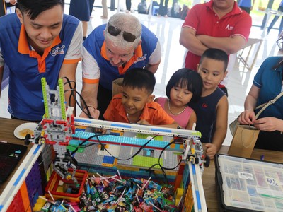 Sôi động ngày hội gia đình tại đô thị Icon Central Dĩ An