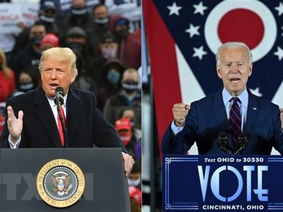 Tổng thống Mỹ Donald Trump (trái) phát biểu trong cuộc vận động tranh cử tại bang New Hampshire ngày 25/10 và ứng cử viên Tổng thống Mỹ của đảng Dân chủ Joe Biden (phải) phát biểu trong cuộc vận động tranh cử tại bang Ohio ngày 12/10. (Ảnh: AFP/TTXVN).