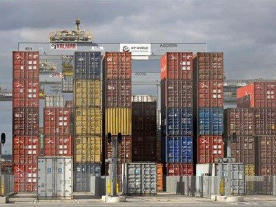 Cảng hàng hóa ở Corringham, phía Tây London, Anh. (Nguồn: AFP/TTXVN).