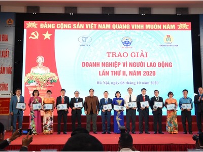 Phong Phú được tôn vinh Doanh nghiệp vì Người lao động cấp ngành năm 2020.