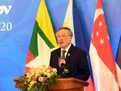 Chánh án TAND Tối cao Nguyễn Hòa Bình.