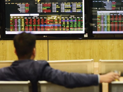 VN-Index được dự báo dao động từ 900 - 960 điểm trong tháng 11/2020.