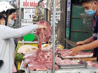 Giá lợn hơi tiếp tục tăng bất chấp những lo ngại dịch bệnh. (Ảnh minh họa).