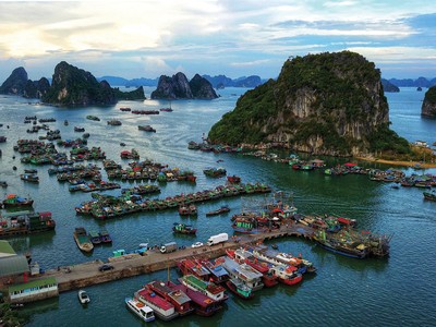 Sản lượng hàng hóa qua cảng Quảng Ninh liên tục sụt giảm kể từ năm 2011. Ảnh: Dũng Minh.