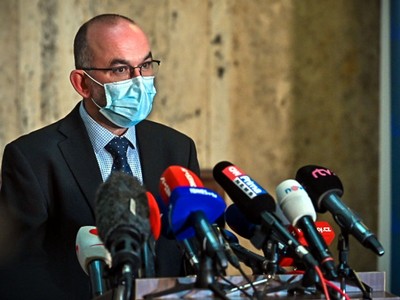 Các thành viên của Hạ viện quyết định kéo dài tình trạng khẩn cấp tới ngày 12/12. Ảnh minh họa: Expats.