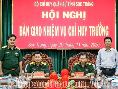 Bàn giao nhiệm vụ Chỉ huy trưởng Bộ CHQS tỉnh Sóc Trăng.