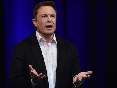 Tài sản của tỷ phú Elon Musk cộng thêm đáng kể nhờ cổ phiếu Tesla tăng giá. (Ảnh: Bloomberg).