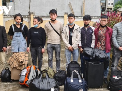 Đồn Biên phòng Sóc Giang (Bộ đội Biên phòng Cao Bằng) phát hiện 8 công dân nhập cảnh trái phép.