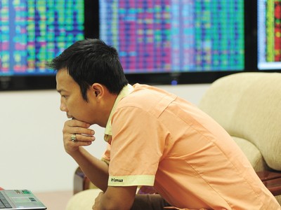 Cách gọi “cổ tức bằng cổ phiếu” dễ bị hiểu sai là thu nhập, thay vì bản chất chỉ là chia tách. Ảnh: Dũng Minh.