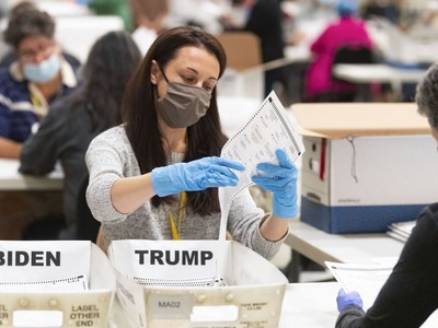 Sau 3 lần kiểm phiếu, bang Georgia tiếp tục gọi tên ông Joe Biden là người chiến thắng. (Ảnh: AP).