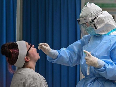 Chính phủ Séc đã thông báo rằng xét nghiệm kháng nguyên tự nguyện, miễn phí sẽ được triển khai từ ngày 16/12, sớm hơn hai ngày so với kế hoạch trước đó. Ảnh: Praguemorning.