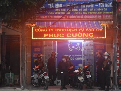 Phong tỏa, khám xét Công ty TNHH dịch vụ vận tải Phúc Cường. (Nguồn: Báo Thanh niên).