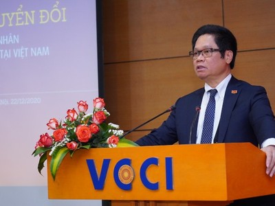 Chủ tịch VCCI Vũ Tiến Lộc tại Hội thảo công bố báo cáo "Hành trình chuyển đổi: Vai trò của doanh nghiệp tư nhân trong cung cấp dịchvụ công tại Việt Nam".