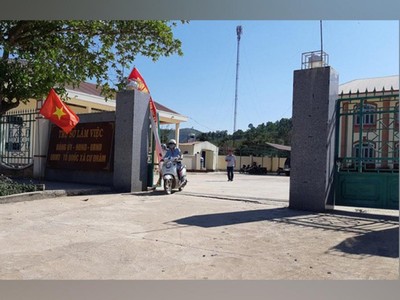 Trụ sở UBND xã Cư Đrăm nơi ông Trung làm việc.