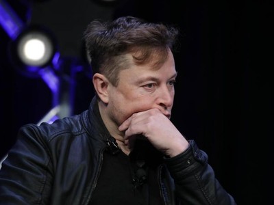 Tài sản "bốc hơi" 14 tỷ USD một ngày, ông Elon Musk mất ngôi giàu nhất thế giới. (Ảnh: Forbes).