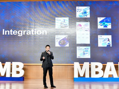 Ông Vũ Hồng Phú - Tổng Giám đốc MB Ageas Life tại buổi lễ ra mắt sản phẩm bảo hiểm trực tuyến trên MB App ngày 18/1/2021.