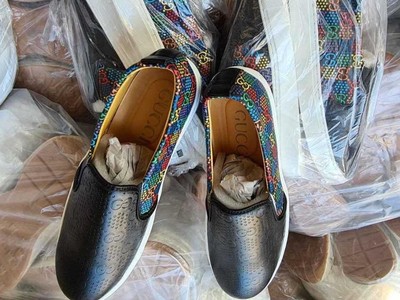 Sản phẩm hàng hoá giả mạo nhãn hiệu GUCCI.