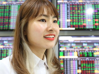 Thị trường chứng khoán: Thời tới, cản không kịp