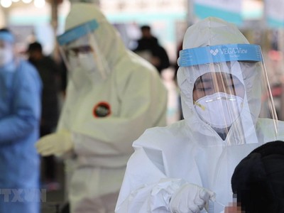 Một điểm xét nghiệm COVID-19 tại Seoul, Hàn Quốc. (Ảnh: YONHAP/TTXVN).