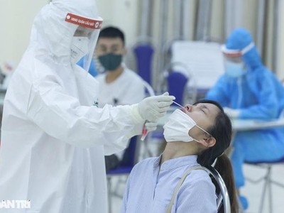 Lấy mẫu xét nghiệm SARS-CoV-2 (Ảnh minh họa).