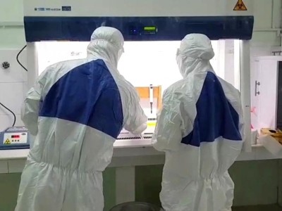 Xét nghiệm sàng lọc SARS-CoV-2. Ảnh: Báo Nhân Dân.