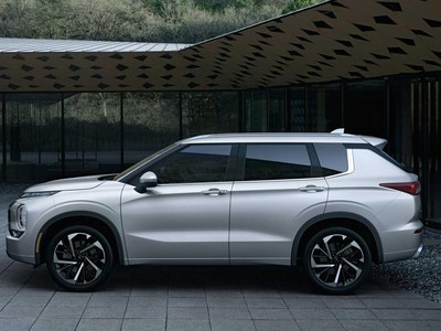 Mitsubishi Outlander 2022: Mẫu SUV 7 chỗ tầm trung với màn lột xác ấn tượng 