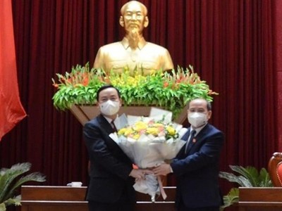 Phê chuẩn Phó chủ tịch UBND tỉnh Hòa Bình