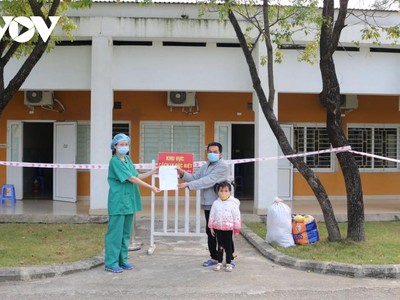 Tính đến thời điểm này, đã có 12 bệnh nhân mắc Covid-19 được điều trị tại Bệnh viện Việt Nam – Thụy Điển Uông Bí, được công bố khỏi bệnh.