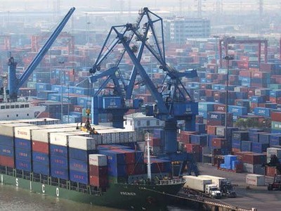 Hàng nặng, nhẹ đều gặp khó như nhau: thiếu container, thời gian vận chuyển dài, giá tăng.