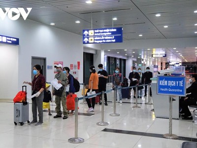 Hải Phòng thông báo tìm hành khách đi cùng chuyến bay VN1188 với ca tái dương tính với SARS-CoV-2 từ sân bay Tân Sơn Nhất (TP Hồ Chí Minh) ra sân bay Cát Bi (Hải Phòng).