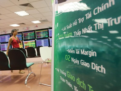 Vấn đề quan trọng nhất với thị trường chứng khoán vẫn nằm ở chính sách lãi suất.