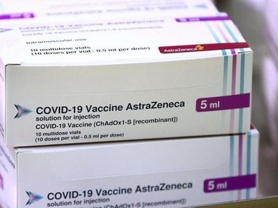 Vaccine ngừa COVID-19 của hãng AstraZeneca.(Ảnh:PAP/TTXVN).