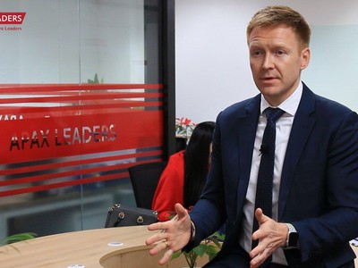 Chân dung tân Tổng Giám đốc Apax Holdings - Ông Travis Richard Stewart.