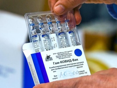 Vaccine ngừa Covid-19 Sputnik V của Nga đã được đặt hàng hoặc được sử dụng ở một số nước EU. Ảnh: EPA.