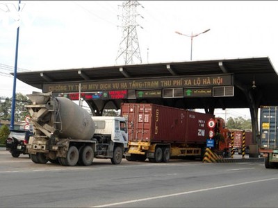 Trạm thu phí Xa lộ Hà Nội.