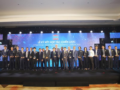 Toàn cảnh lễ ký kết hợp tác chiến lược toàn diện giữa Tập đoàn DIC và 20 đối tác.