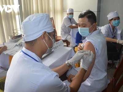 Sóc Trăng triển khai tiêm vaccie phòng COVID-19.