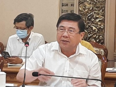 Chủ tịch UBND TPHCM Nguyễn Thành Phong chỉ đạo việc phòng, chống dịch COVID-19.