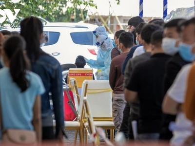 Campuchia tiếp tục “lập kỷ lục” với 880 ca mắc Covid-19 trong ngày.