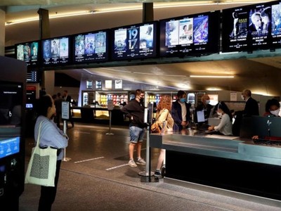 Pháp sẽ mở lại các cửa hàng từ giữa tháng 5. Ảnh: Le Monde.