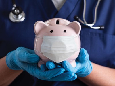 “Khám sức khỏe” ngân hàng yếu