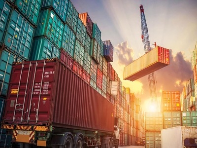 Tăng trưởng xuất khẩu của Trung Quốc vượt qua mức dự đoán của thị trường trong tháng 4/2021.