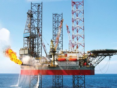 Trong thời gian giá dầu phục hồi, một số doanh nghiệp như PLX, OIL, TLP, BSR tăng tích trữ tồn kho.