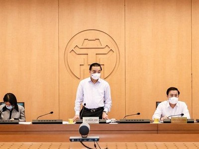 Chủ tịch UBND TP Chu Ngọc Anh tại buổi họp diễn ra sáng nay 21/5.