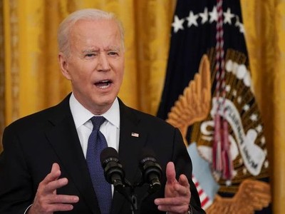 Tổng thống Mỹ Joe Biden lệnh cho cộng đồng tình báo Mỹ điều tra và báo cáo về nguồn gốc Covid-19 trong vòng 90 ngày (Ảnh: Reuters).