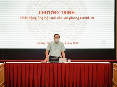 Chủ tịch Ủy ban Quản lý vốn nhà nước tại doanh nghiệp, ông Nguyễn Hoàng Anh phát động chương trình ủng hộ Quỹ vaccine phòng COVID-19.