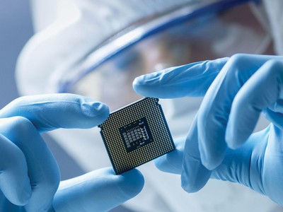 Cần phân biệt giữa bão giá một số nguyên liệu sản xuất như sắt thép, chip điện tử... với lạm phát chung của nền kinh tế.